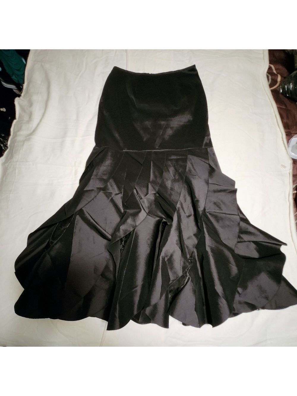KM Collections Black Maxi Mermaid Skirt Size 8 - Picture 7 of 11